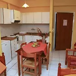 アパートホテル Argo Near Nafplio 3*