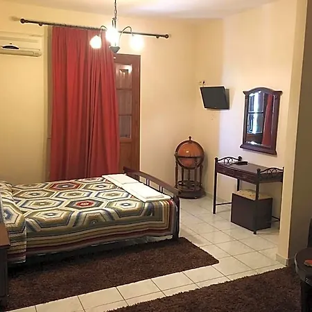 Argo Near Nafplio Apartahotel 3*