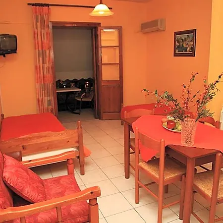 Argo Near Nafplio Apartahotel Nea Kios