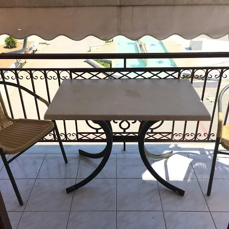 Argo Near Nafplio 公寓式酒店 新基奥斯