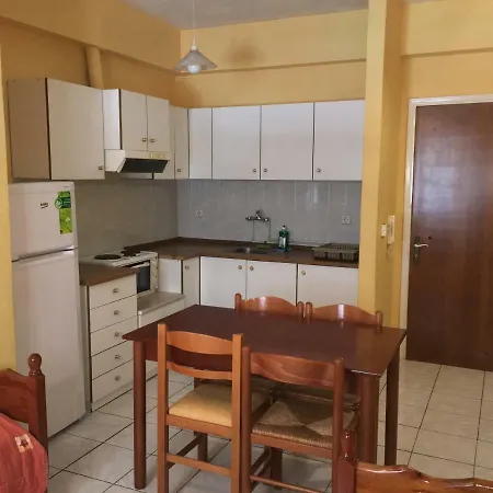 Argo Near Nafplio 新基奥斯